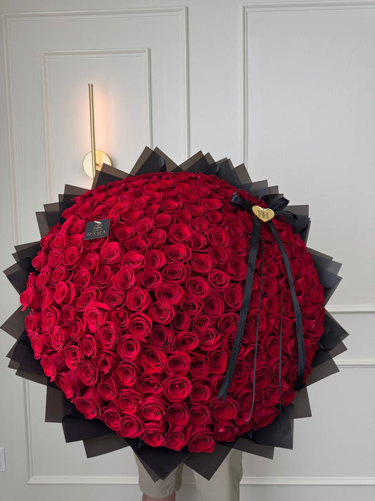 200 Roses - Red