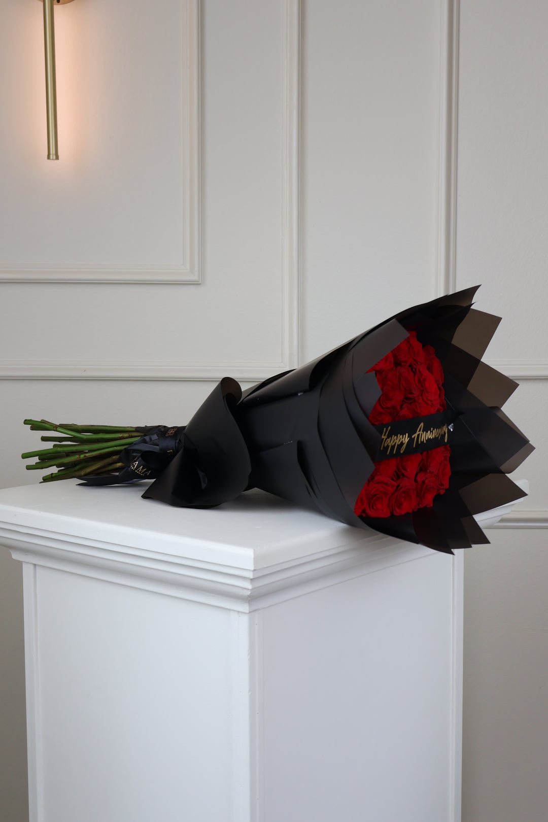 25 Red Roses Bouquet with Custom Banner