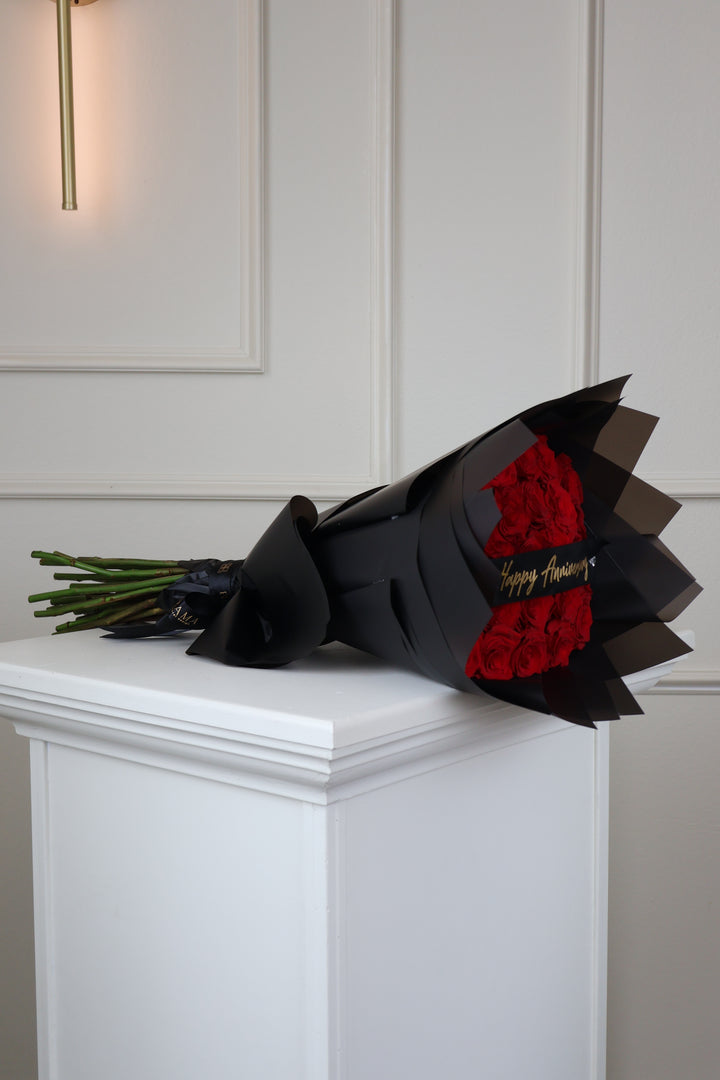 25 Red Roses Bouquet with Custom Banner