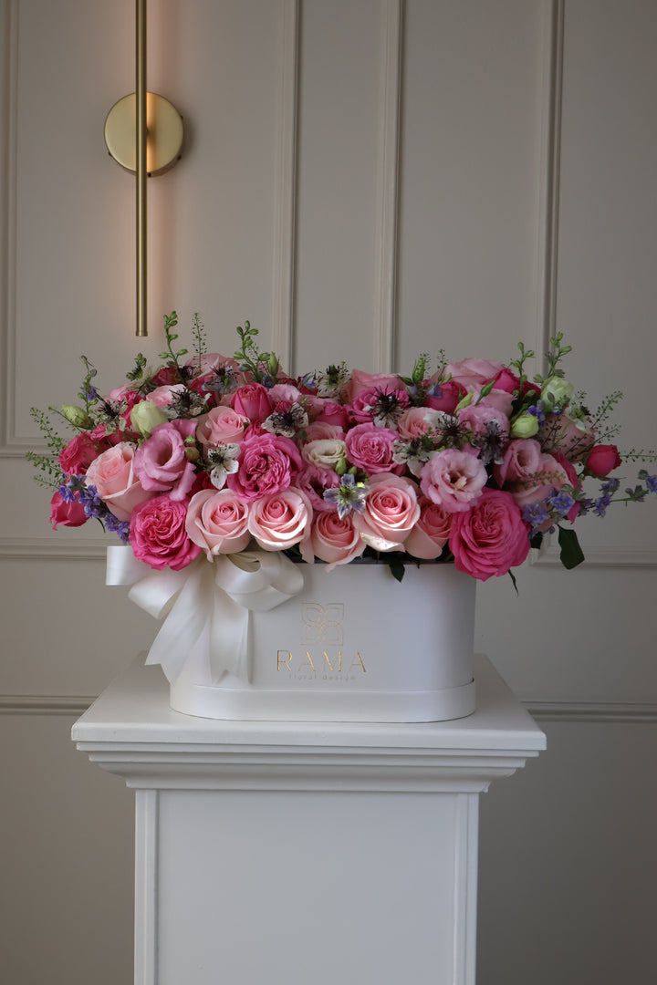 Girlfriend's Day Ivory Box — Garden Roses & Lisianthus