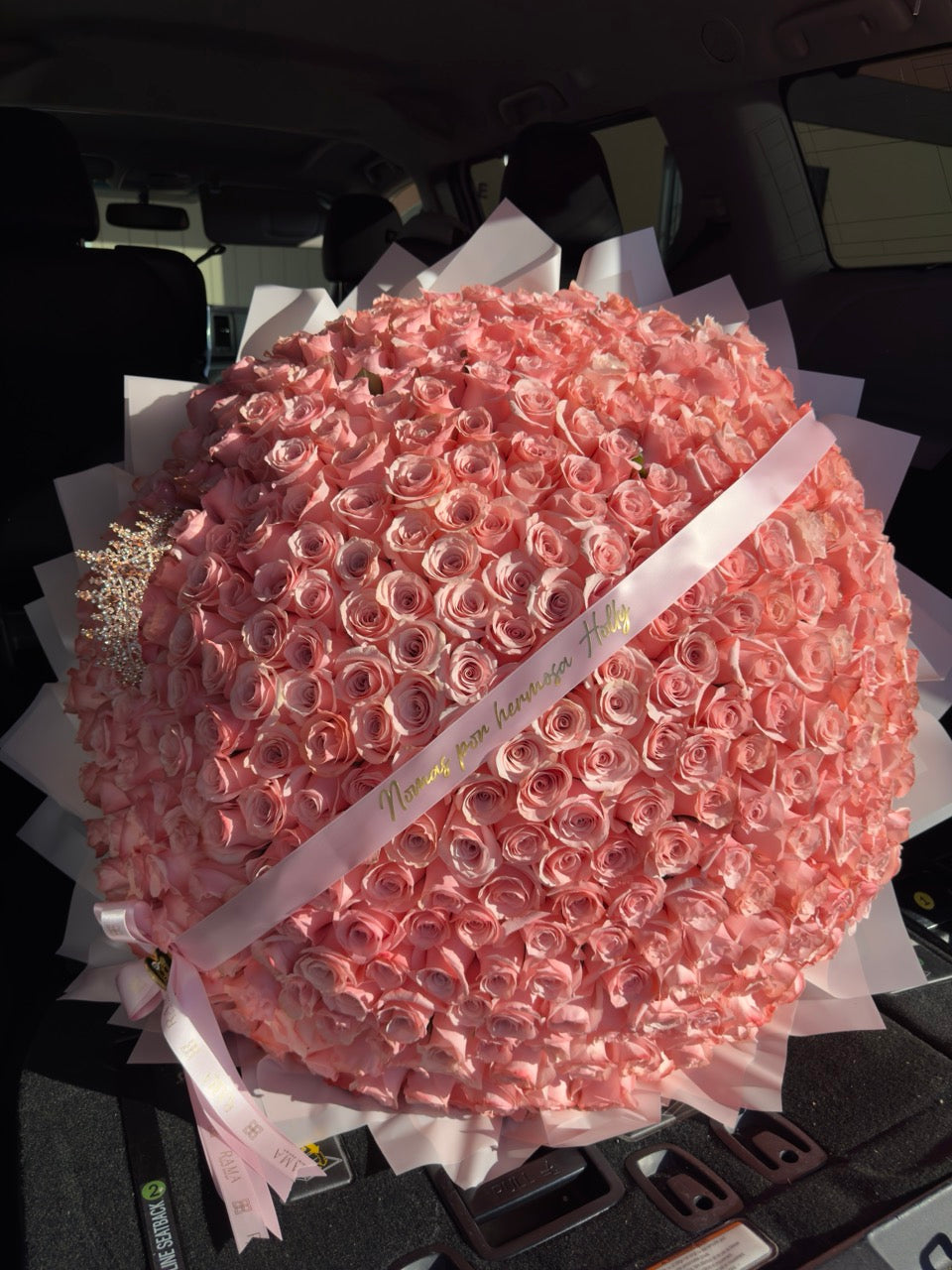 450 Red Roses Grand Bouquet with Crown & Custom Banner